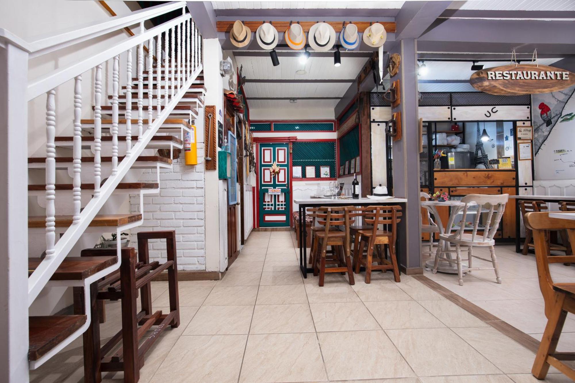 Hostal El Quinde Саленто Экстерьер фото