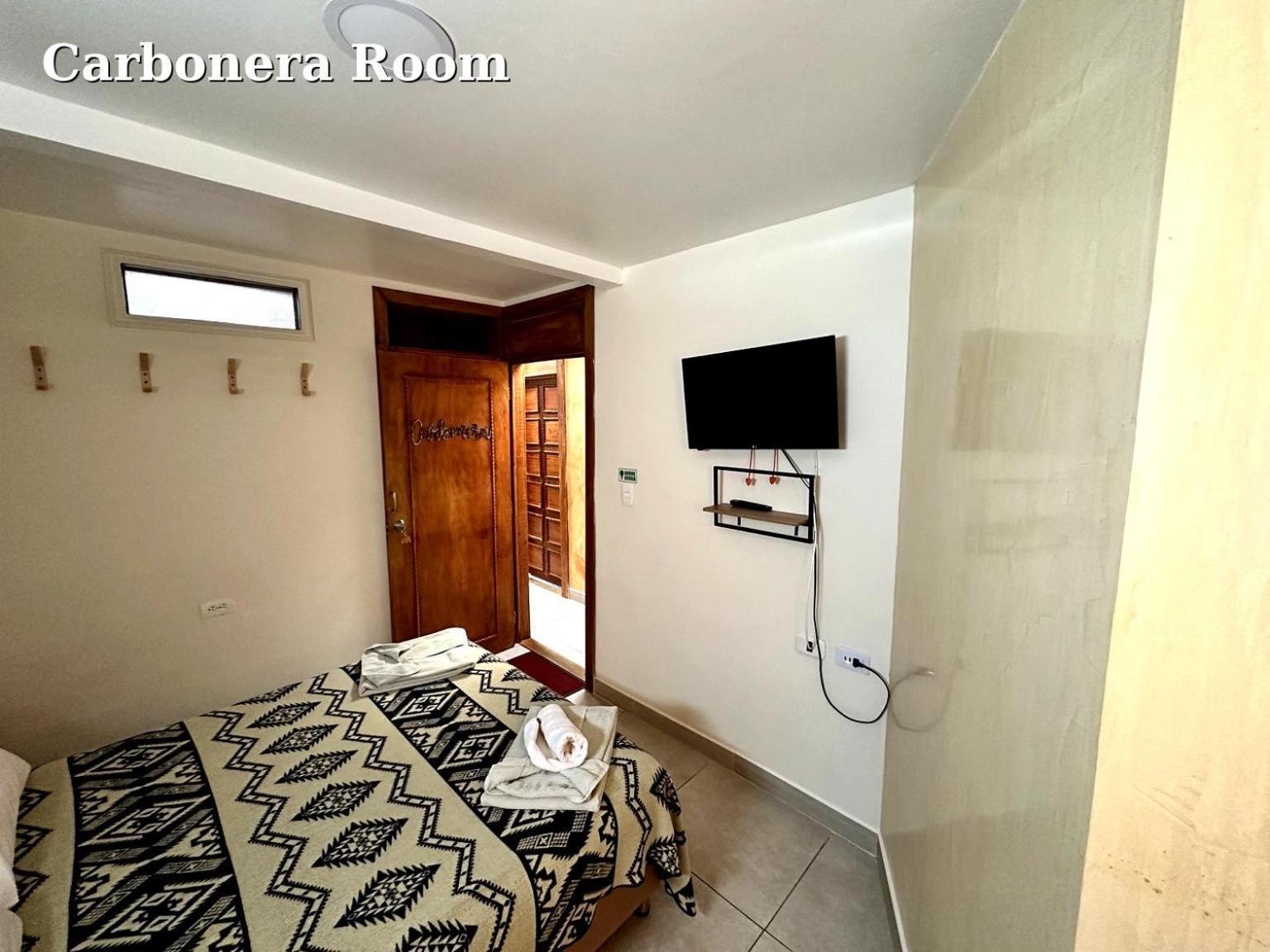 Hostal El Quinde Саленто Экстерьер фото