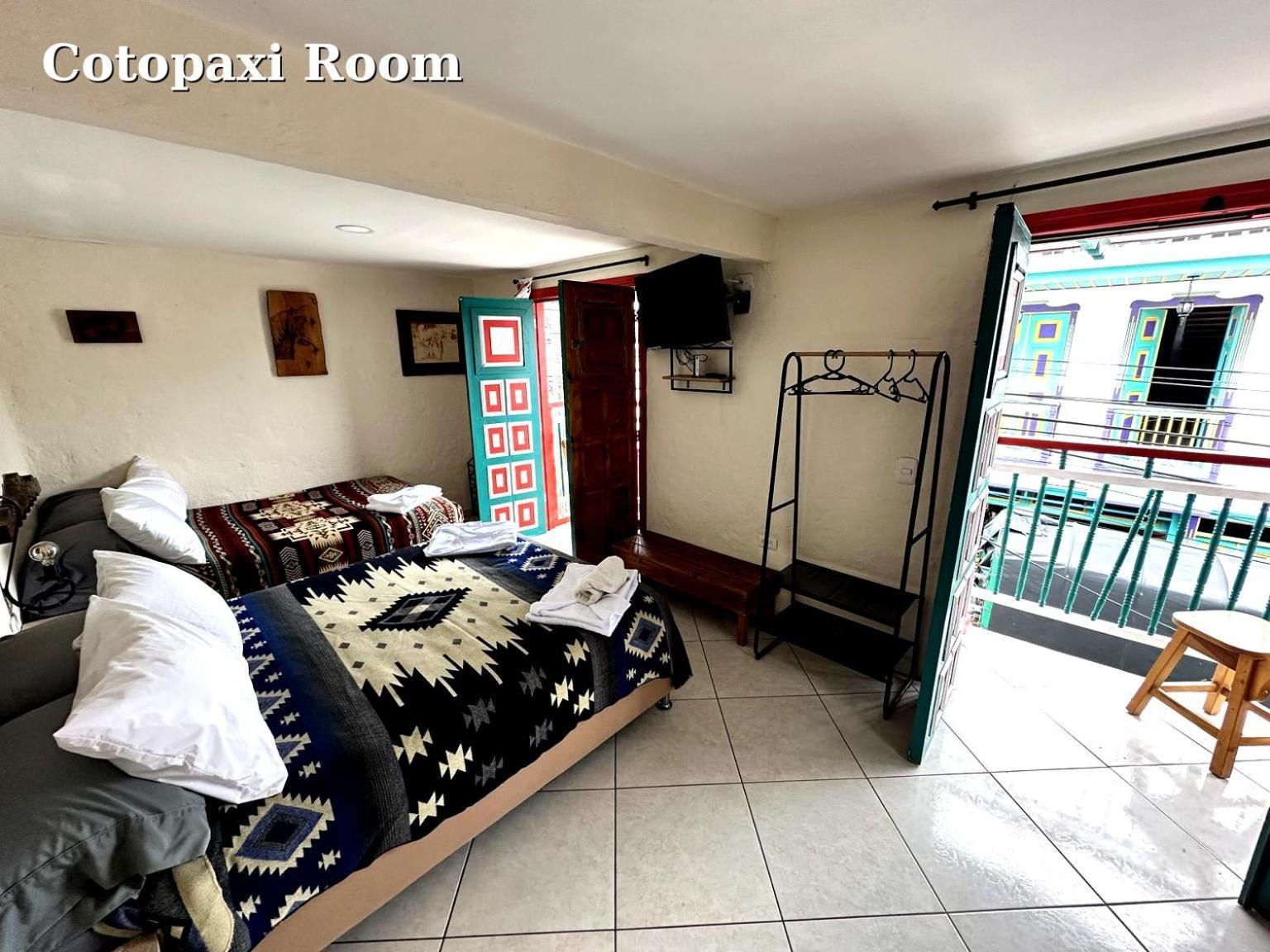 Hostal El Quinde Саленто Экстерьер фото